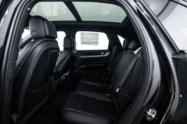 2026 Cayenne picture #23