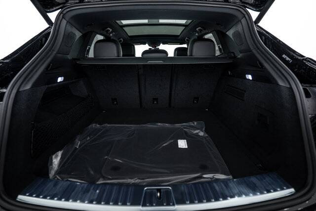 2026 Cayenne picture #24