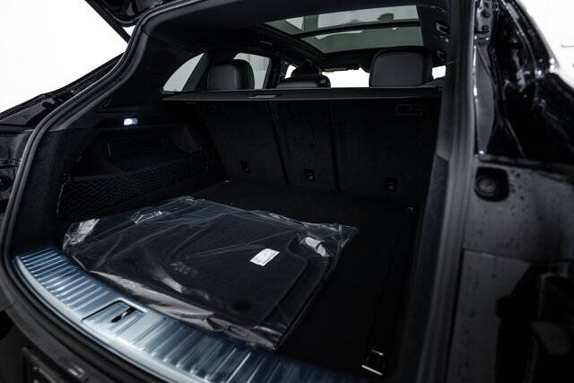 2026 Cayenne picture #25