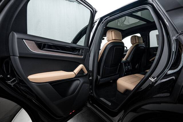 2026 Cayenne picture #14