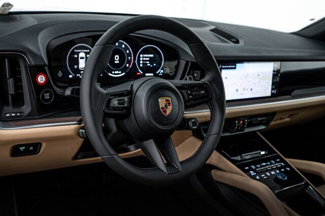 2026 Cayenne picture #17