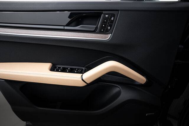 2026 Cayenne picture #20