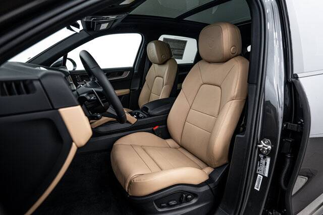 2026 Cayenne picture #5