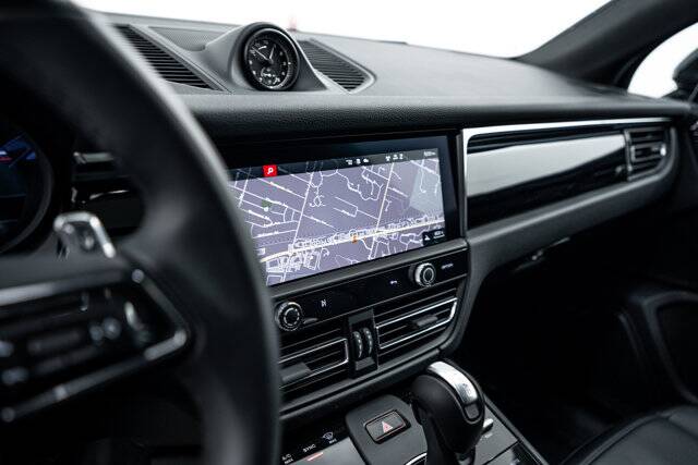 2026 Macan picture #14