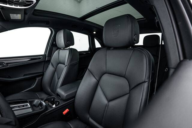 2026 Macan picture #19