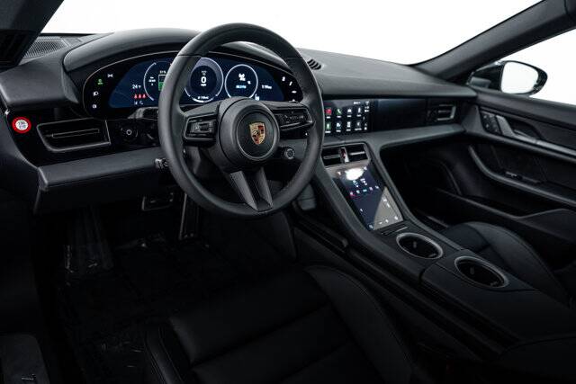 2025 Taycan 4 picture #4