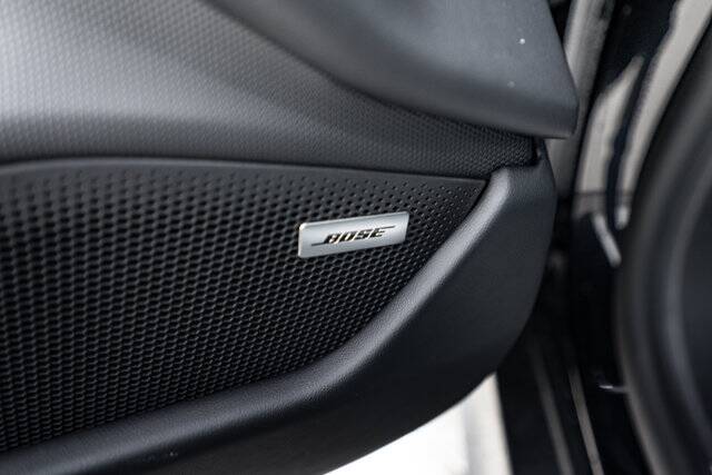 2025 Taycan 4 picture #19