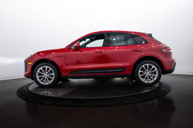 2026 Macan picture #2