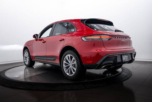 2026 Macan picture #3