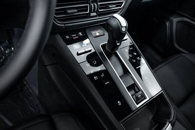 2026 Macan picture #14