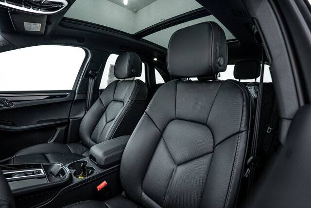 2026 Macan picture #20