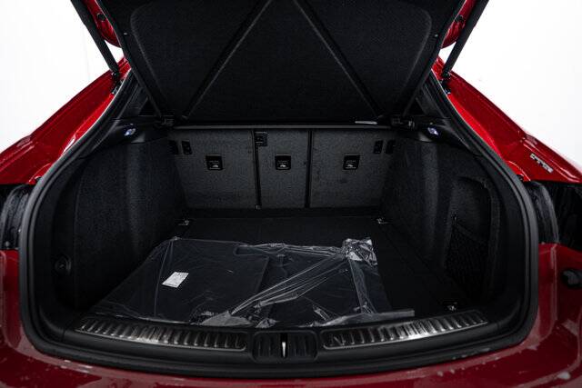 2026 Macan picture #25