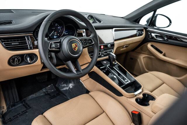 2026 Macan picture #4