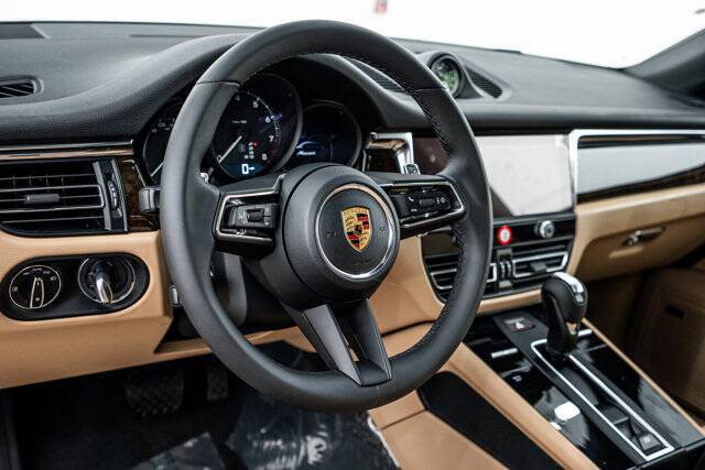 2026 Macan picture #17