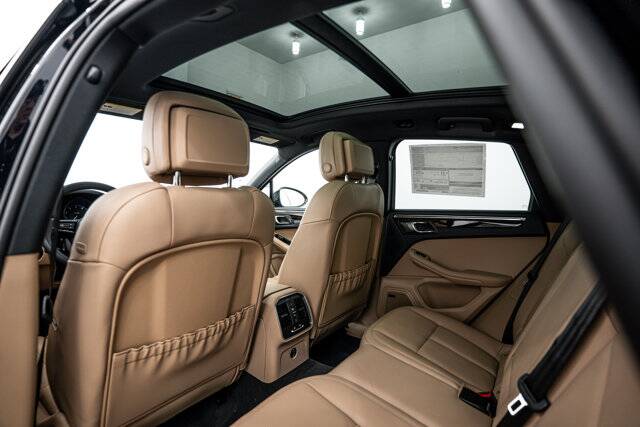 2026 Macan picture #25