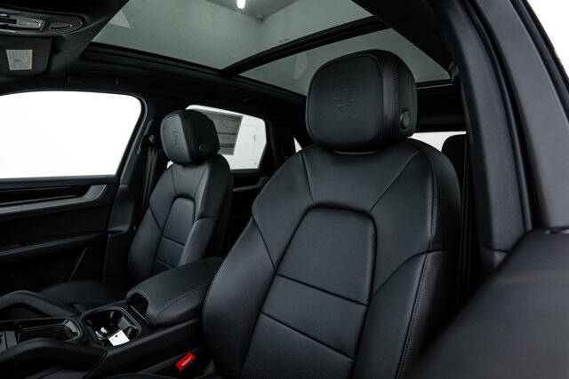 2026 Cayenne picture #21