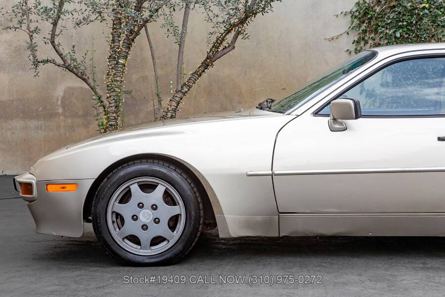 1989 944 picture #13