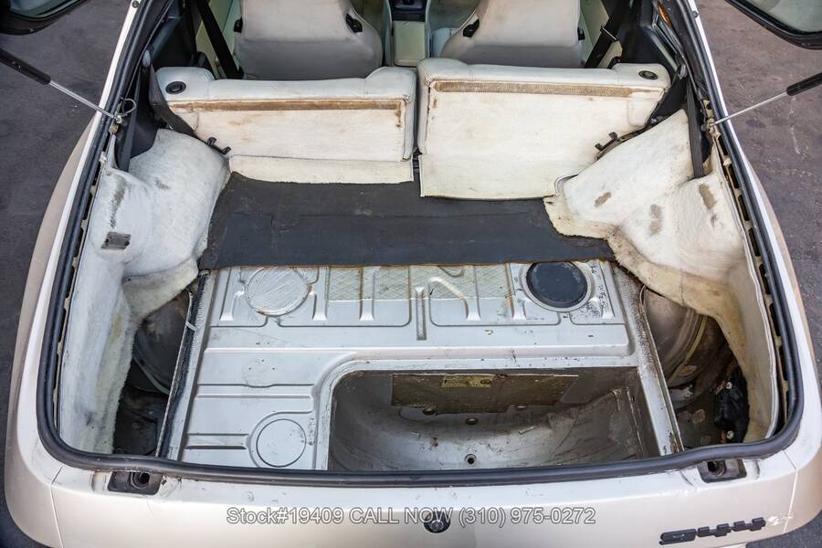 1989 944 picture #30