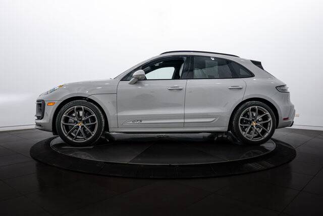 2025 Macan GTS picture #2