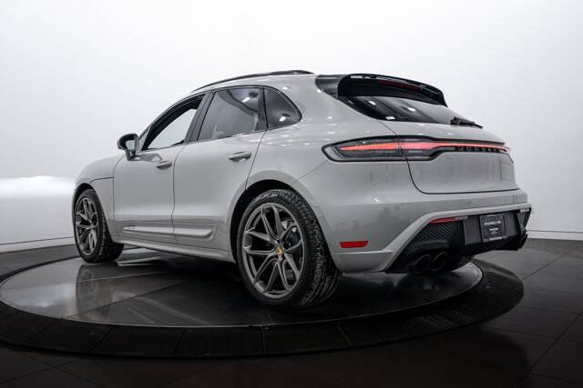 2025 Macan GTS picture #3