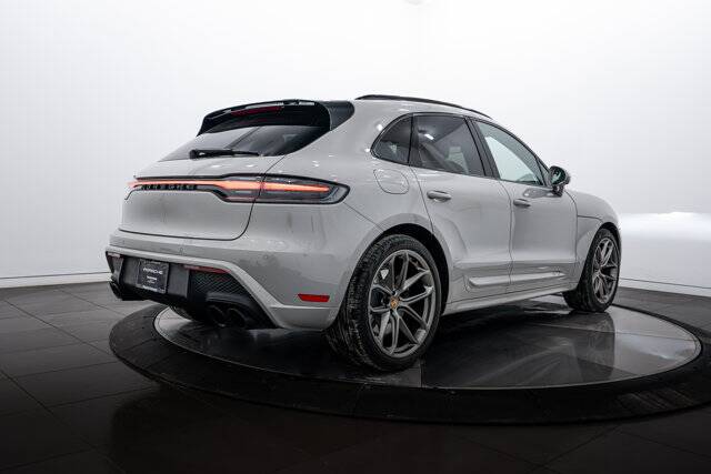 2025 Macan GTS picture #7