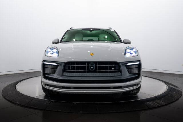 2025 Macan GTS picture #10