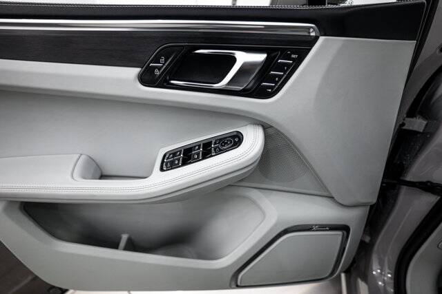 2025 Macan GTS picture #17