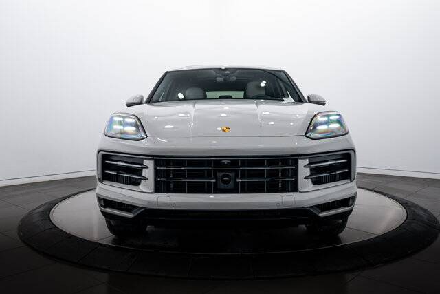 2025 Cayenne S picture #10