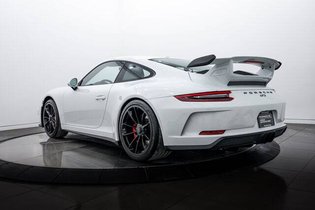 2018 911 GT3 picture #3
