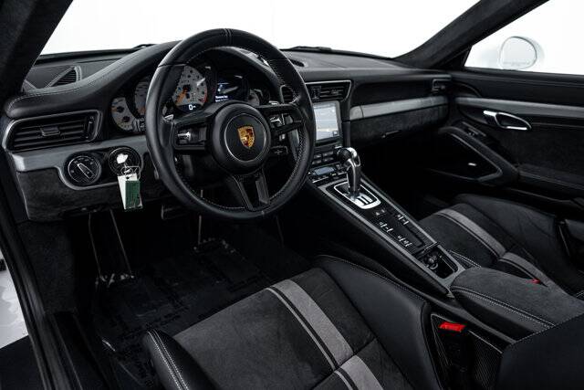 2018 911 GT3 picture #4