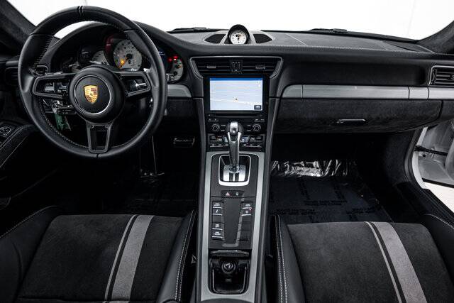 2018 911 GT3 picture #12