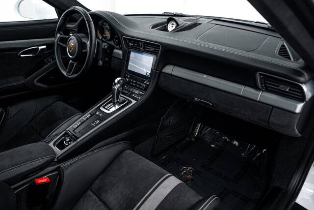 2018 911 GT3 picture #21