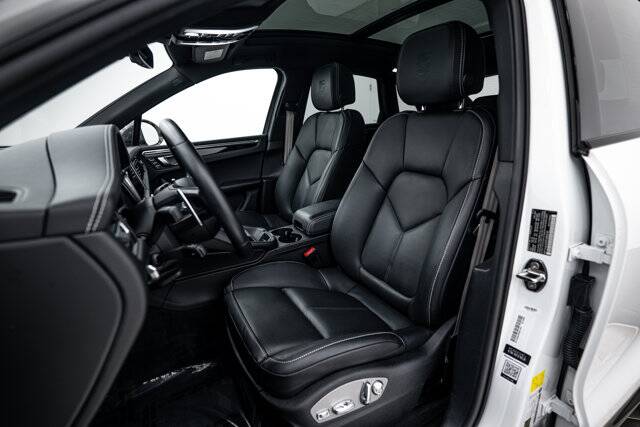 2023 Macan T picture #5