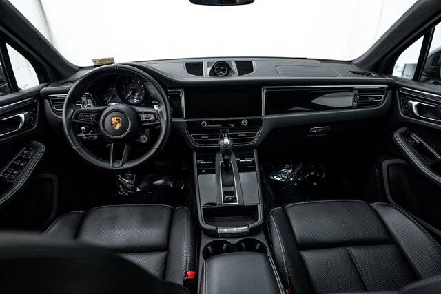 2023 Macan T picture #11