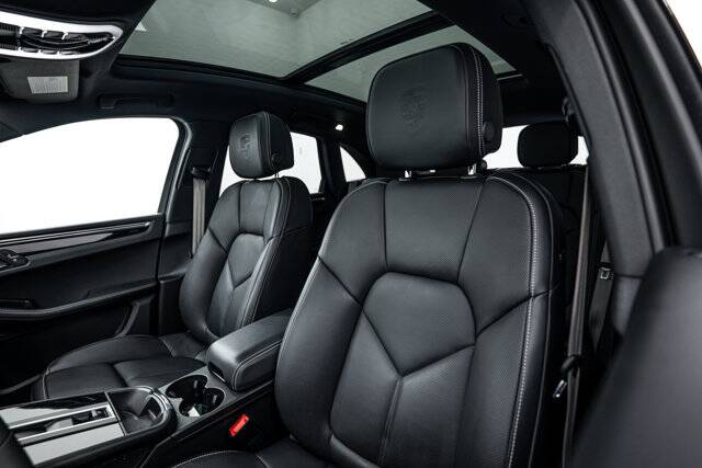 2023 Macan T picture #21