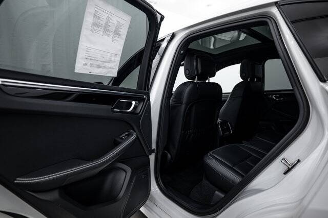 2023 Macan T picture #22