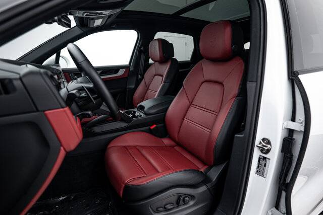 2025 Cayenne picture #5