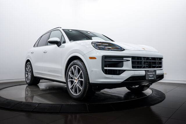 2025 Cayenne picture #9