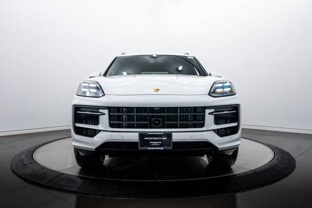 2025 Cayenne picture #10