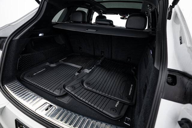 2025 Cayenne picture #14