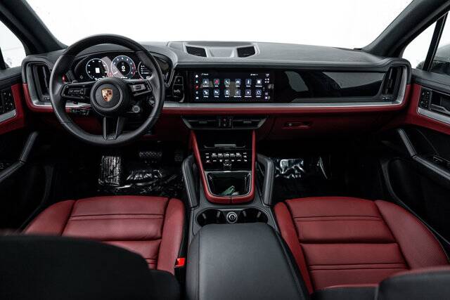 2025 Cayenne picture #25
