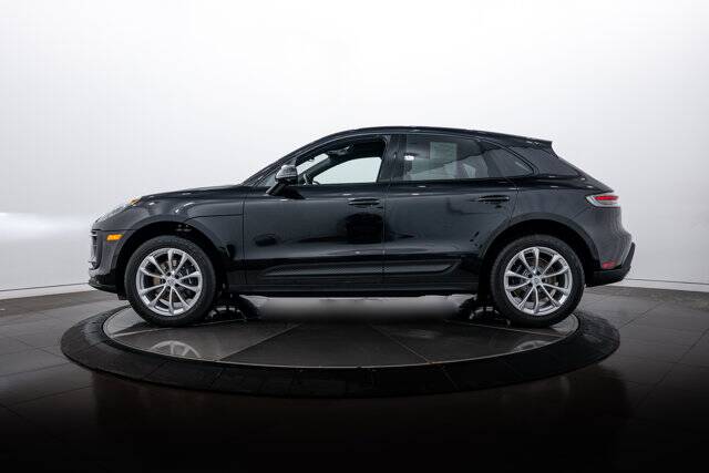 2026 Macan picture #2