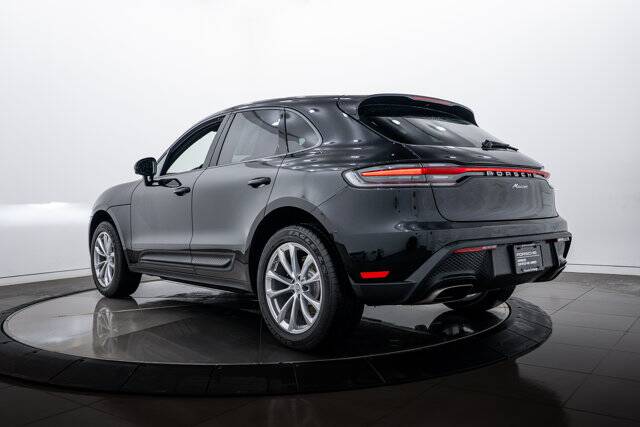 2026 Macan picture #3