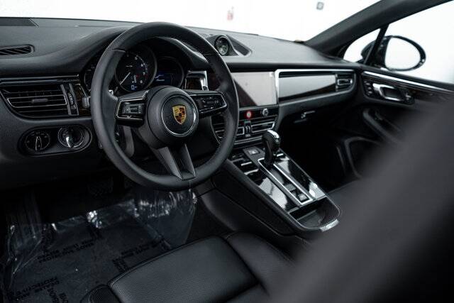 2026 Macan picture #4