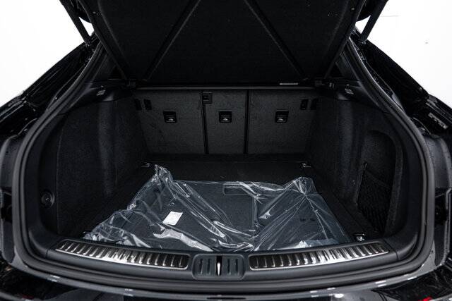 2026 Macan picture #13