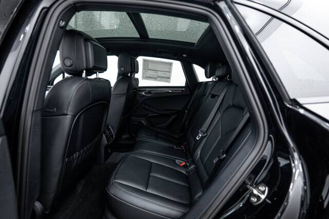 2026 Macan picture #22