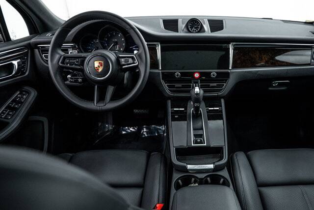 2026 Macan picture #25