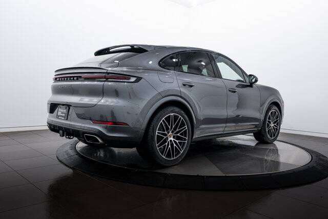 2025 Cayenne picture #7