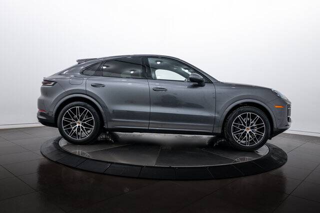 2025 Cayenne picture #8