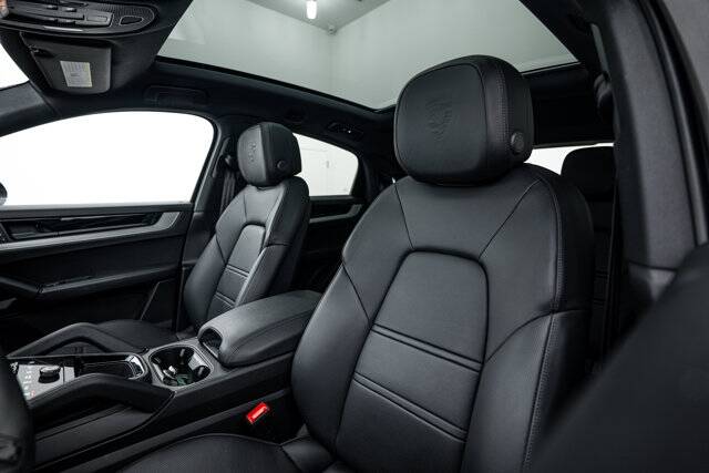 2025 Cayenne picture #23
